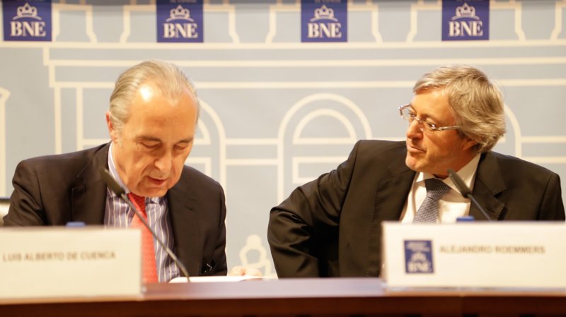 Alejandro Roemmers presenta su nueva foto España en mí y otros poemas. El poeta más rico lista Forbes