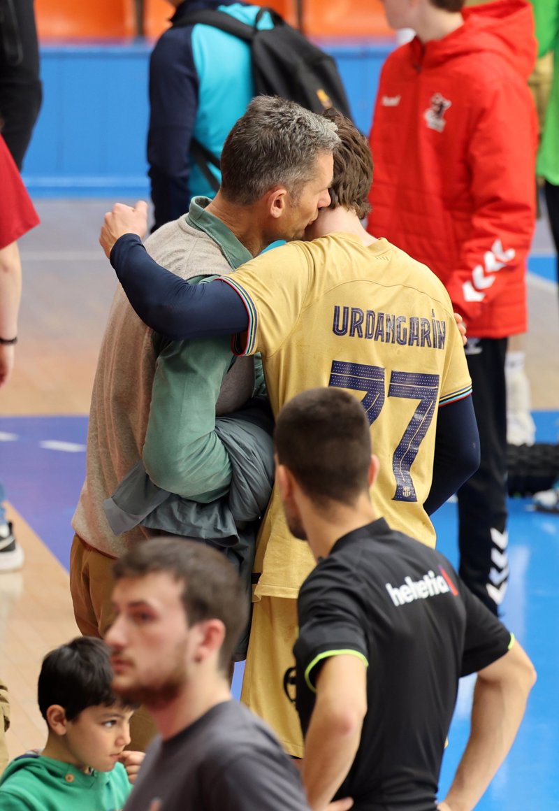 Padre e hijo de lo más cómplices