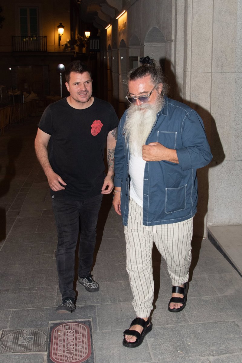 Dani, con el locutor Isidro Montalvo