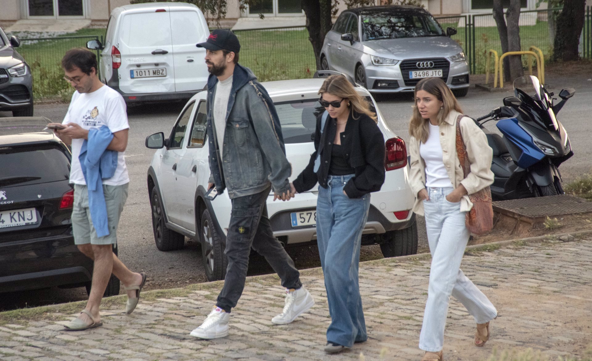 Piqué y Clara Chía, llegando al concierto de Coldplay