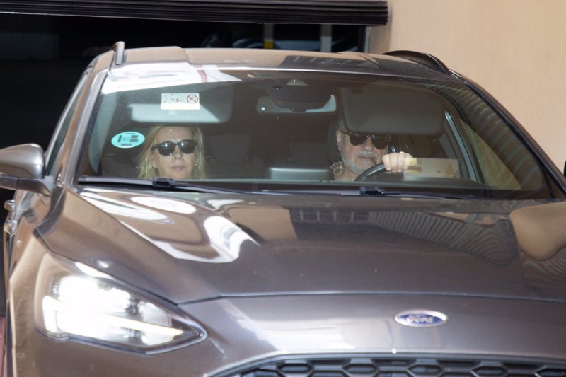 Carmen, abandonando la casa de su hijo tras haber conocido a su nieto