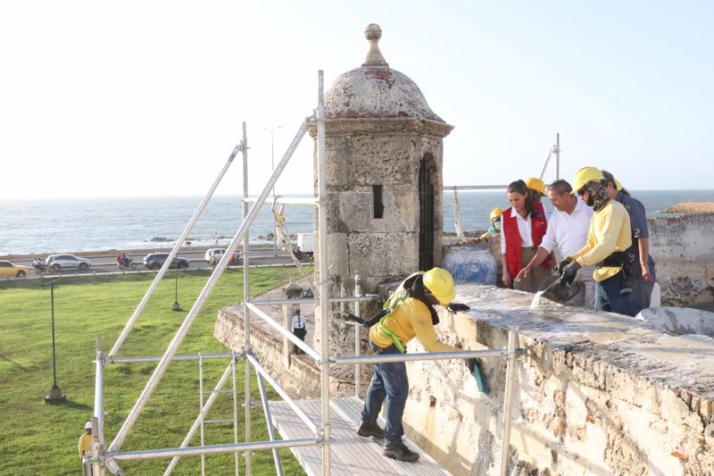 La monarca ha visitado el Baluarte de Santa Catalina