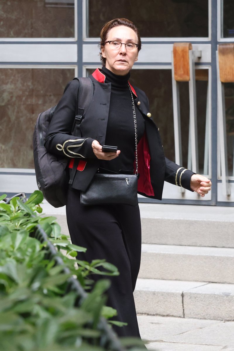 Lola González está preparando a la pareja para su baile nupcial