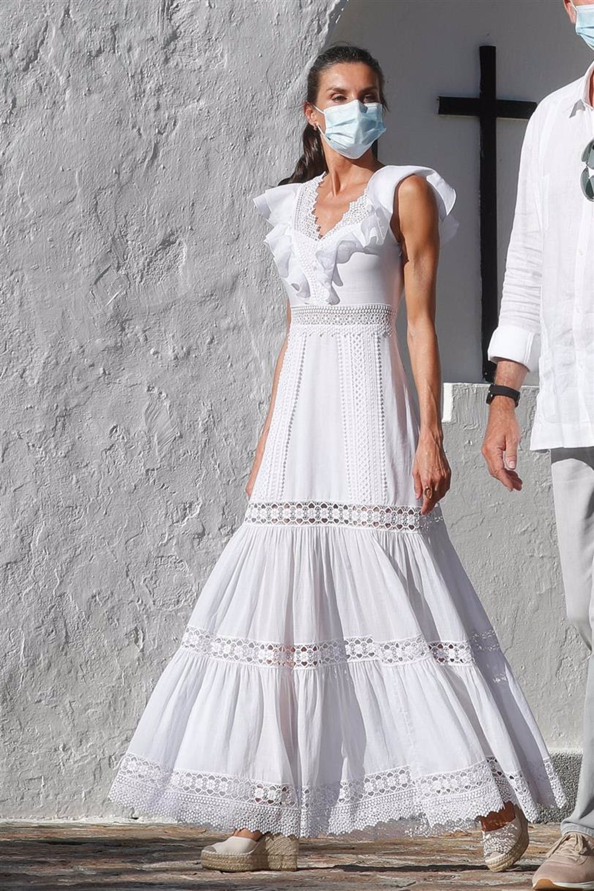 La Reina Letizia lució el vestido de Charo Ruiz en 2020