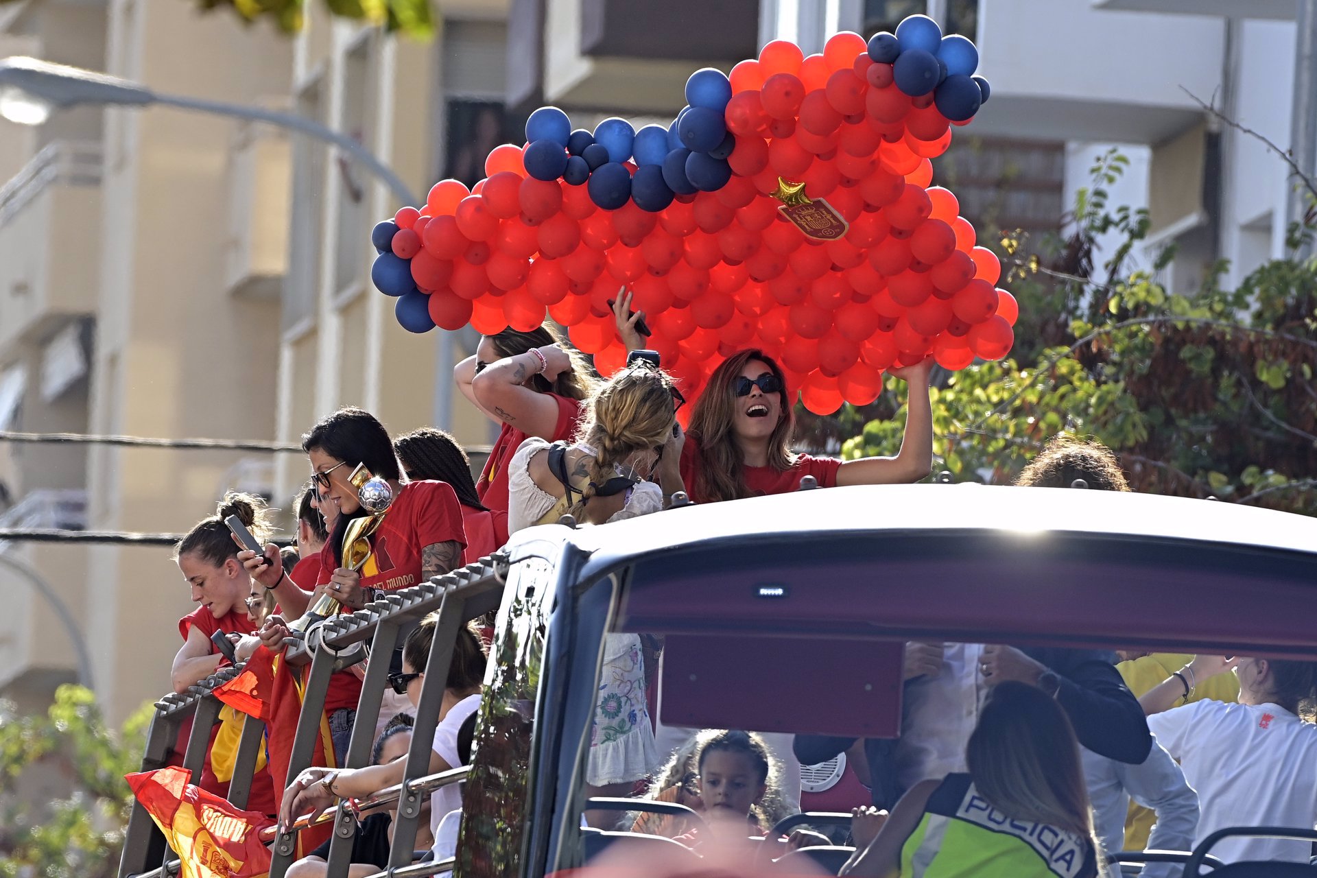 La Selección Femenina de Fútbol ha celebrado el título en Ibiza