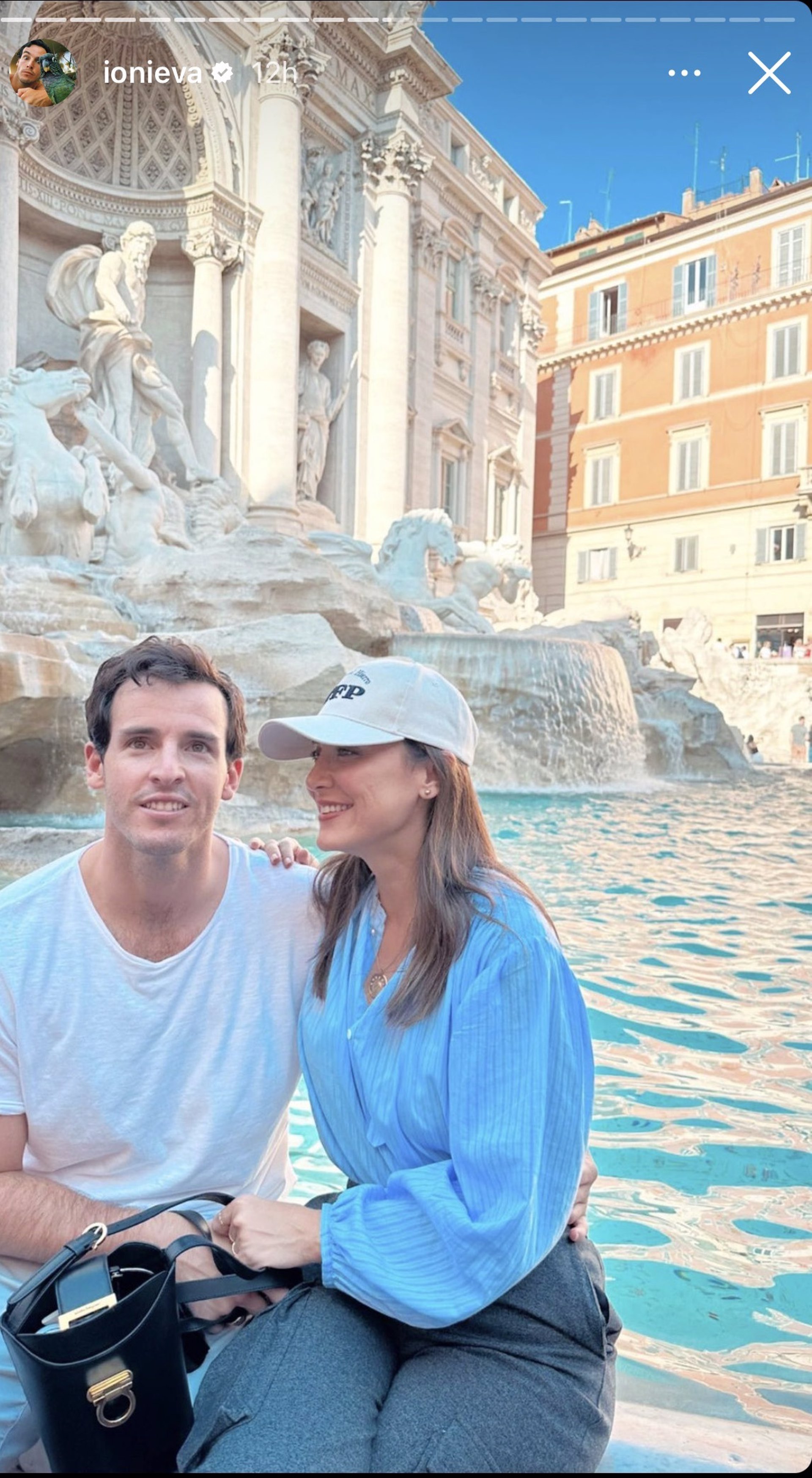 Tamara e Íñigo, en la Fontana di Trevi