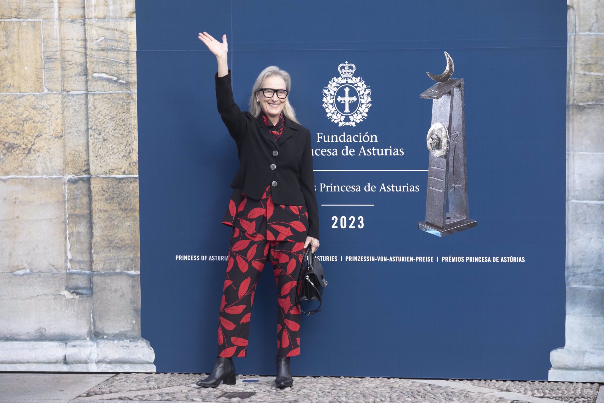 Meryl Streep, de lo más sonriente a su llegada a Oviedo