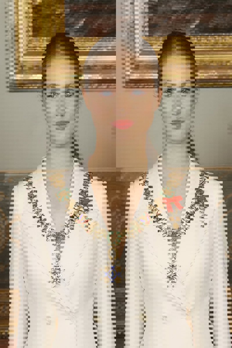 La Princesa de Asturias, con el collar de la Orden de Carlos III