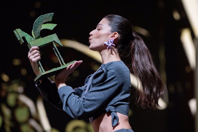 Úrsula, feliz con su Ondas, el primer premio que recibe en su carrera