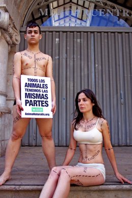 Activistas de AnimaNaturalis