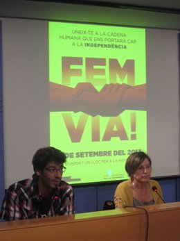 Presentación de la 'Via Catalana', con Ignasi Termes y Carme Forcadell (ANC).
