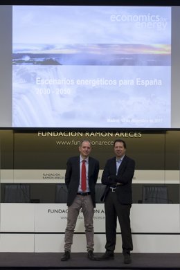 Pedro Linares y Xavier Labandeira, autores del informe Economics for Energy