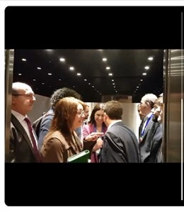 Pablo Iglesias y Santiago Abascal coinciden por primera vez en el Congreso compartiendo ascensor