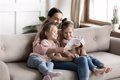 Ahorra tiempo en casa: cómo sacar más minutos de felicidad en familia