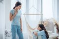 ¿A qué pueden hacerse adictos tus hijos? Impide que arruinen sus vidas