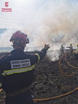 Un incendi de vegetació a Viver obliga a desallotjar un càmping de manera preventiva
