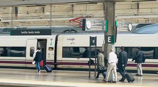 Más de 189.000 plazas en los trenes AVE de Sevilla, Córdoba y Málaga para viajar en Semana Santa