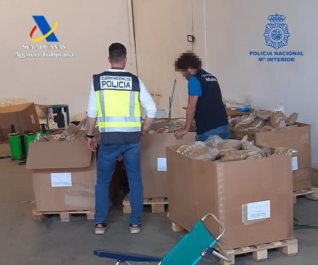Operación contra el contrabando de tabaco en Carmona.