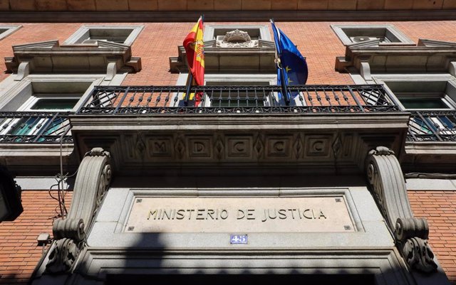 Archivo - Edificio de la sede del Ministerio de Justicia, a 28 de julio de 2022, en Madrid (España).