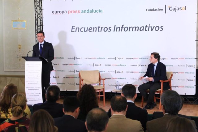 El presidente de la Diputación Provincial de Almería, Javier Aureliano García, participa en el encuentro informativo organizado por Europa Press en colaboración con Fundación Cajasol.