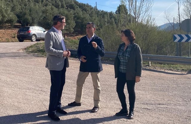 Visita a la carretera de acceso de la presa de Siles
