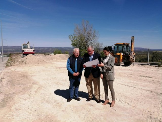 Carazo visita obras del PFEA en Villacarrillo