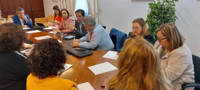 Reunión del consejero de Justicia, Administración Local y Función Pública, José Antonio Nieto, con sindicatos con presentación en la Mesa Sectorial de Negociación de la Administración General de la Junta de Andalucía.