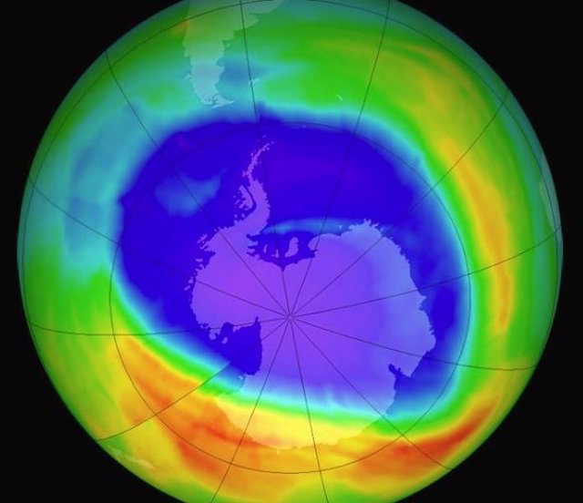 Archivo - Agujero en la capa de ozono sobre la Antártida en el invierno austral de 2014