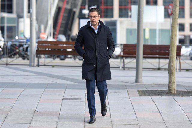 Archivo - El comisionista Alberto Luceño a su llegada a declarar en los juzgados de Plaza de Castilla, a 10 de febrero de 2023, en Madrid (España). El juez Adolfo Carretero ha citado hoy a declarar al comisionista Alberto Luceño por presuntamente defrauda