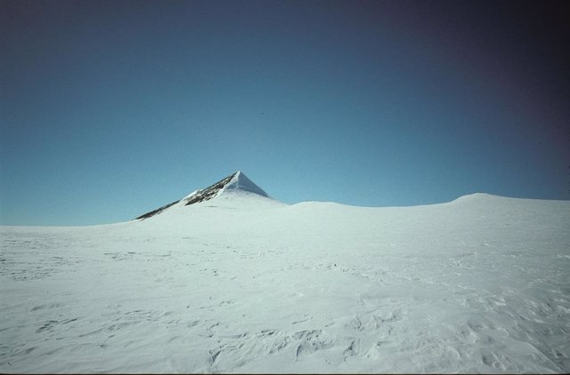 Nunatak en la Antártida