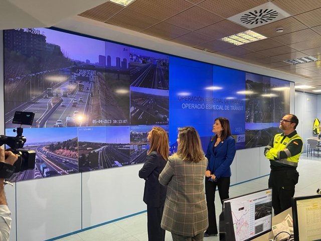 La delegada del Gobierno, Pilar Bernabé, presenta la operación de tráfico de Semana Santa