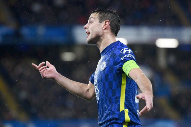 Archivo - El internacional español César Azpilicueta en el partido de cuartos de final de la Liga de Campeones contra el Real Madrid de la temporada 2021-22 en Stamford Bridge.