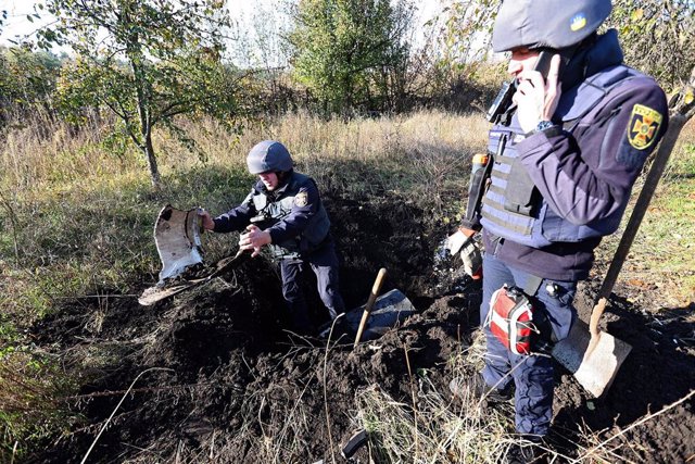 Ucrania.-Rusia destruye más de 100.000 toneladas de combustible para cazas de combate en la región ucraniana de Cherkasi