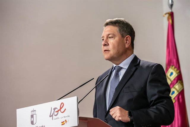 El jefe del Ejecutivo autonómico, Emiliano García-Page, preside en Toledo, el acto institucional con motivo del Día Internacional del Pueblo Gitano