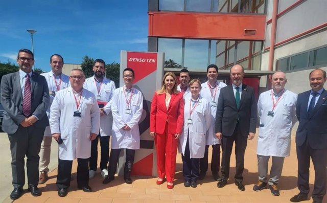 La consejera de Economía, Hacienda y Fondos Europeos, Carolina España, en una ivista a la empresa Denso Ten España