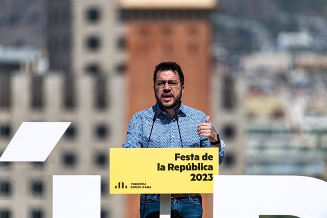 El presidente de la Generalitat de Catalunya, Pere Aragonès, durante su intervención en la 'Festa de la República' de ERC en Barcelona.