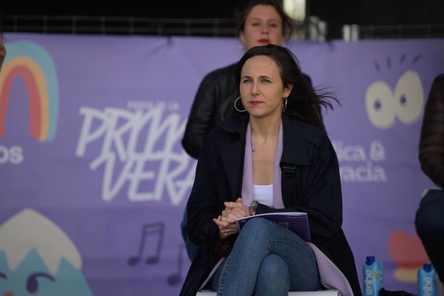 La secretaria general de Podemos y ministra de Derechos Sociales y Agenda 2030, Ione Belarra, participa en la Fiesta de la Primavera de Podemos, a 15 de abril de 2023, en Zaragoza, Aragón (España). 