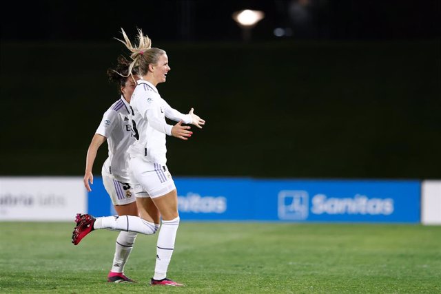 La danesa Caroline Moller celebra un gol con el Real Madrid en la Liga F 2022-2023