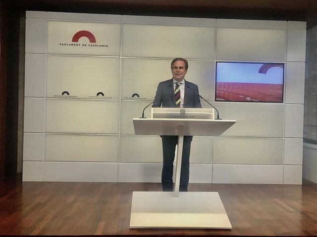 Joan Garriga (Vox) durante la rueda de prensa.