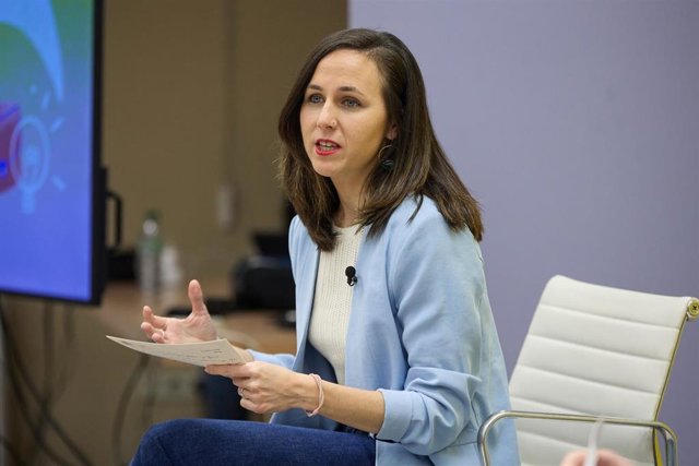 La ministra de Derechos Sociales y Agenda 2030, Ione Belarra, interviene durante el acto de rendición de cuentas 'Escudo social: descubre un futuro mejor',  en el Ministerio de Derechos Sociales y Agenda 2030, a 23 de marzo de 2023, en Madrid (España).