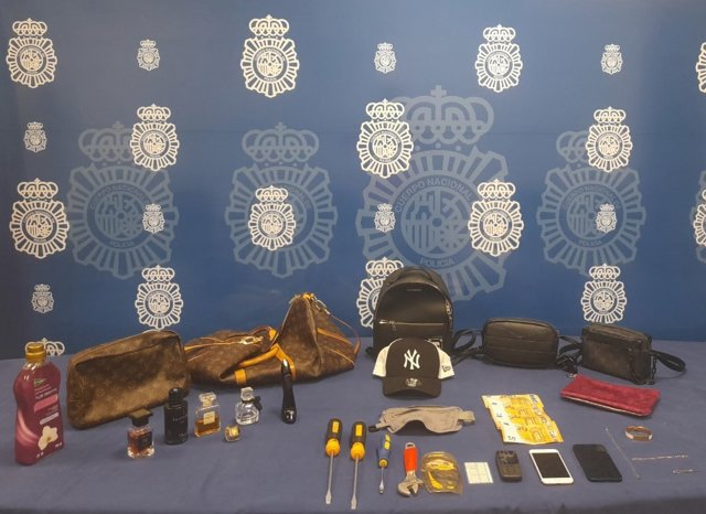 Nota De Prensa + Foto: La Policía Nacional Desarticula En Málaga Un Grupo Criminal Especializado En La Comisión De Robos Con Fuerza En Domicilios Habitados