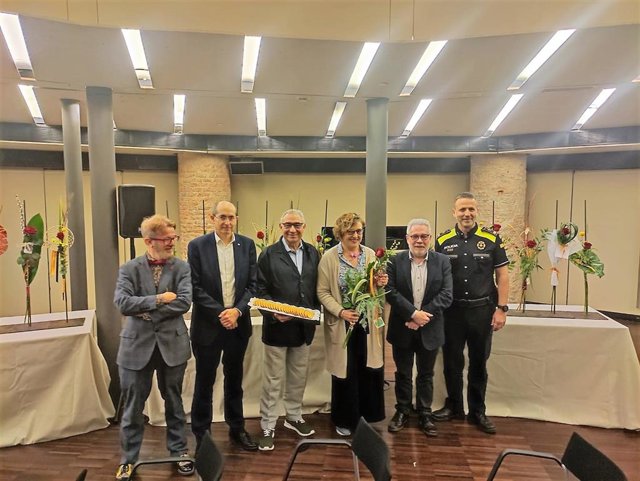(E-D) Èric del Arco, Jordi Torrades, Jaume Bertran, Montserrat Ballarín, Joan Guillén i Domènec Escarré