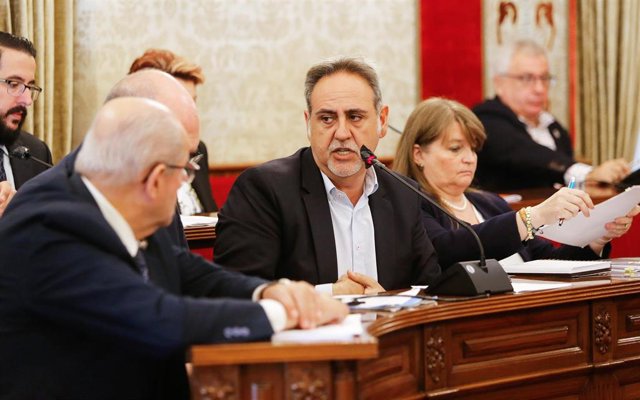 Archivo - Imagen de archivo del concejal de Partidas Rurales en el Ayuntamiento de Alicante, Manuel Jiménez Ortiz.