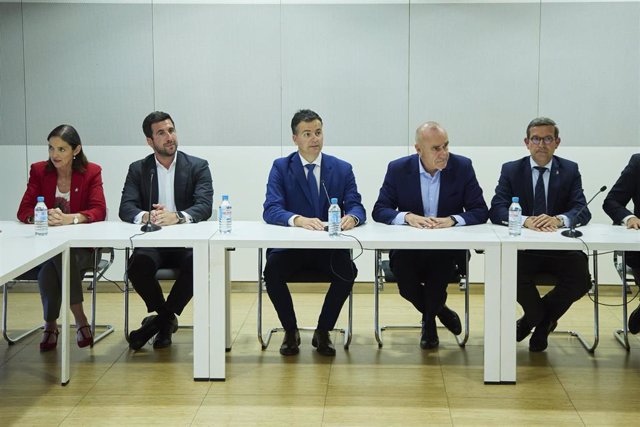 Reunión de la Comisión de Seguimiento de Abengoa en el Campus de Palmas Altas