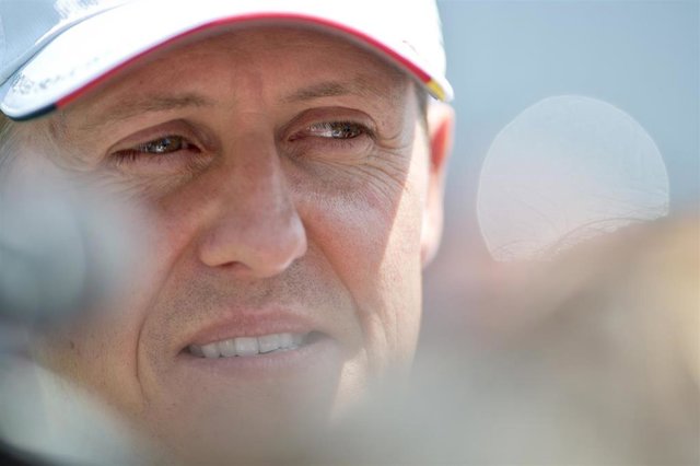 Archivo - Michael Schumacher's family confirmed to dpa on Thursday that they would take legal action against a German tabloid magazine which published a misleading AI-generated interview with the former Formula 1 world champion. Photo: David Ebener/DPA/dp