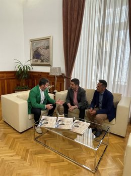 Reunión de Francisco Reyes y el alcalde de Huesa, Ángel Padilla