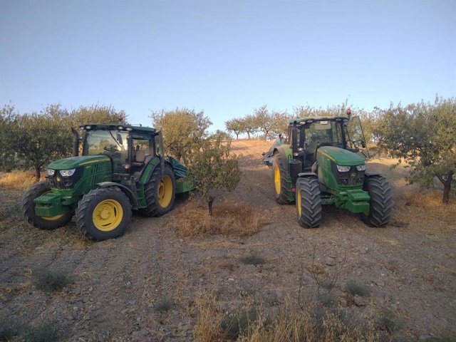 Archivo - Imagen de archivo de labores agrícolas.