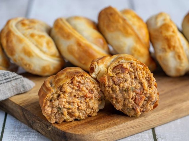 Archivo - Malvón lanza su nueva empanada de Smash Burger