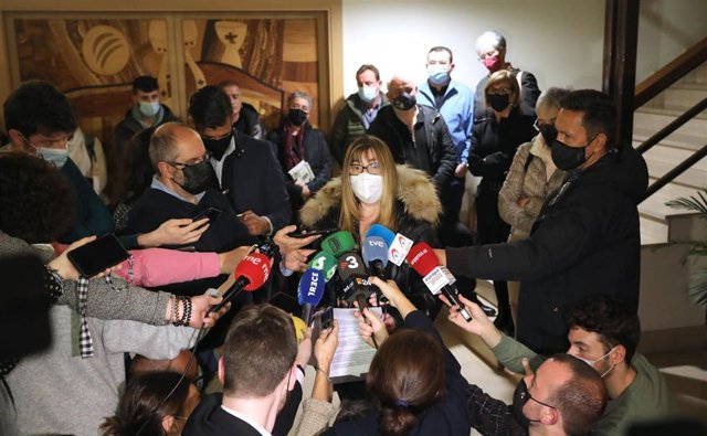 Archivo - La representante de ANIR, Ana Cuevas, ofrece declaraciones a los medios de comunicación tras una reunión con el presidente de la Conferencia Episcopal en 2022.