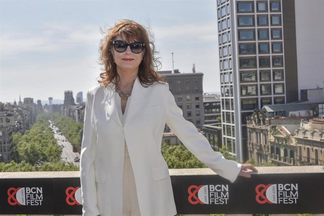 La actriz Susan Sarandon posa durante el photocall del BCN Film Fest por el aniversario de la película 'Thelma & Louise', a 24 de abril de 2023, en Barcelona, Catalunya (España). 